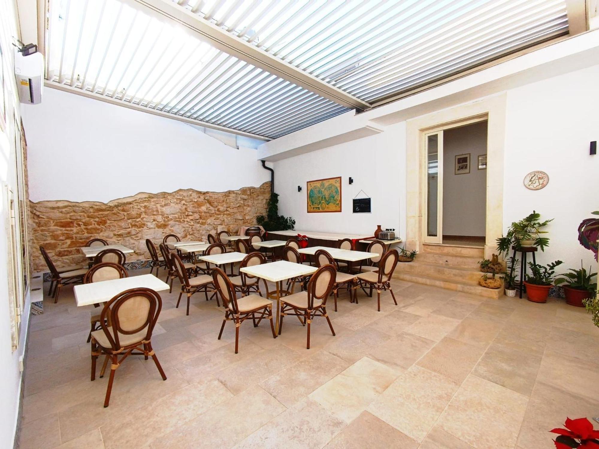 Morfeo Charming Rooms & Relax Avola Exteriör bild